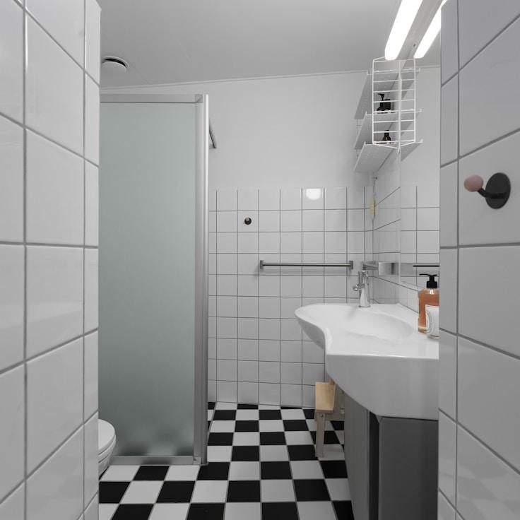 Refined bathroom makeovers